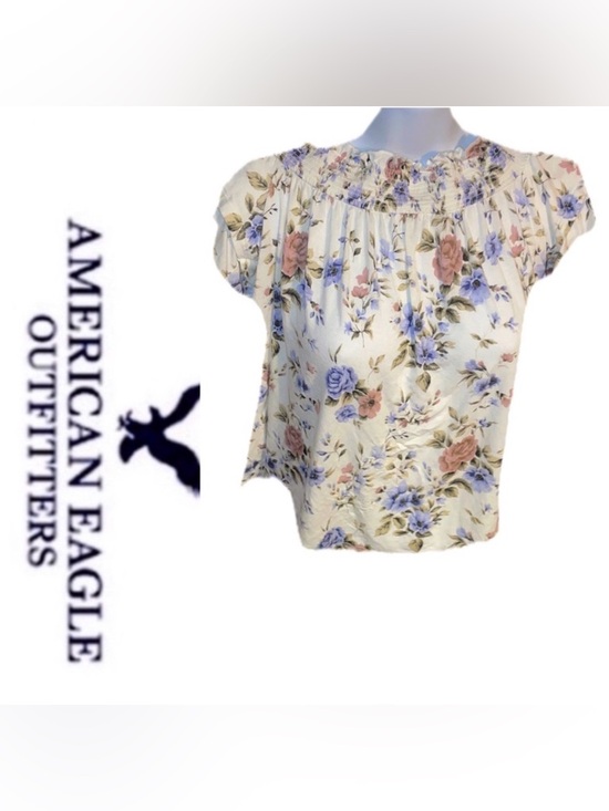 American Eagle Outfitters Tops - American Eagle Outfitters Floral Off-Shoulder Top 🦅🤍🌸🩵
